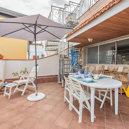 Araucaria Sul Mare Apartment San Giorgio (Messina)